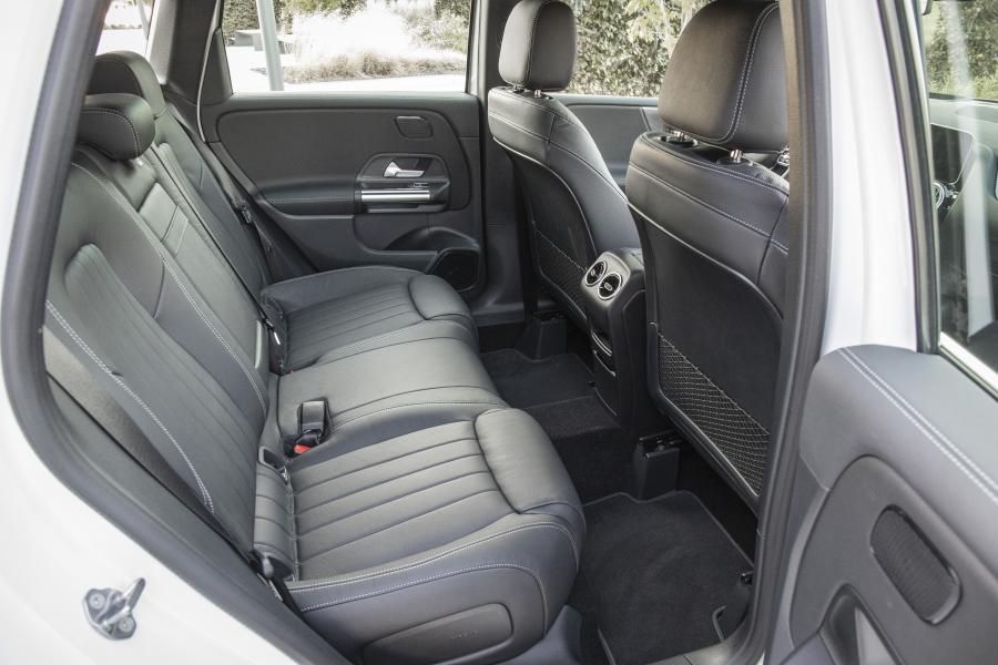 Интерьер Mercedes-Benz B250 e (W247) 2019 года  (WW) (фото 15 из 24)